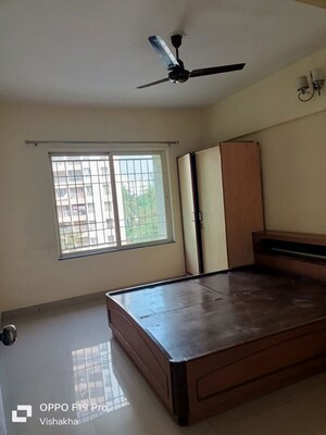 Room in 2 BHK Apartment at Uttam Townscapes, Yerawada – for Rent