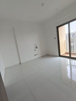 Room in 3 BHK Apartment at Bramhacorp The Collection, Kalyani Nagar – for Rent