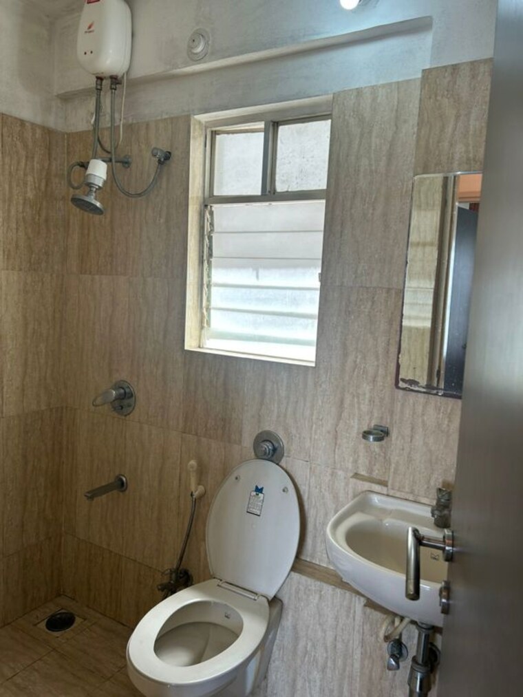 Bathroom, aditya-green-zone 2 Bedroom 925 Sq.Ft. Apartment In Baner Pune 10233247