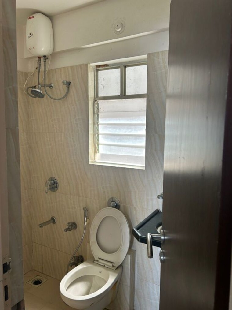 Bathroom, aditya-green-zone 2 Bedroom 925 Sq.Ft. Apartment In Baner Pune 10233247