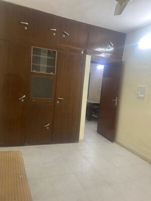 Room in 2 BHK Builder Floor at Chirag Dilli – for Rent