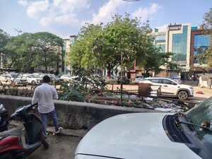 Parking in  Office Space at Gomti Nagar – for Rent