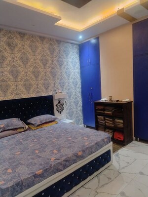 Bedroom in 6+ BHK Villa at Vikas Nagar – for Rent