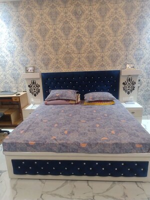 Bedroom in 6+ BHK Villa at Vikas Nagar – for Rent