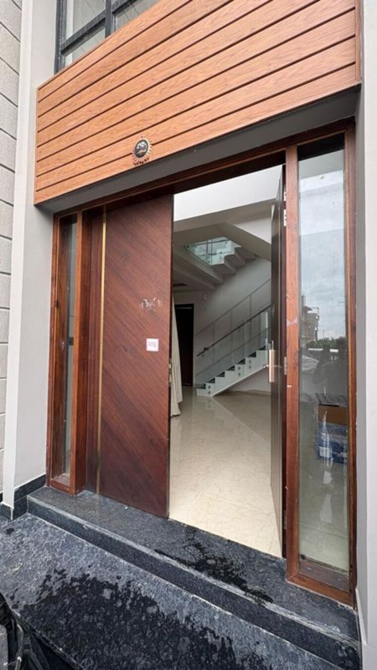 undefined, vikas nagar 6+ Bedroom 6000 Sq.Ft. Villa In Vikas Nagar Lucknow 10233277