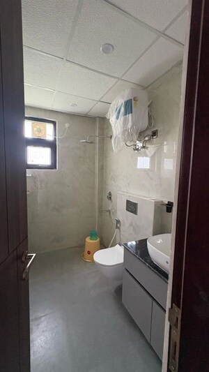 Bathroom in 6+ BHK Villa at Vikas Nagar – for Rent