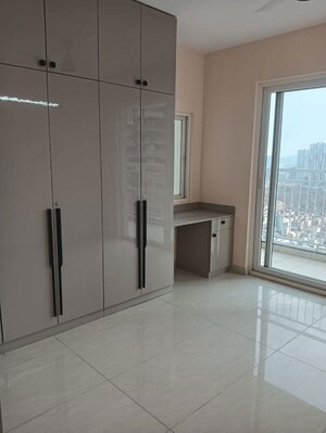 Room in 3 BHK Apartment at Aparna Zenon, Puppalaguda – for Rent