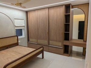 Room in 3 BHK Apartment at Aparna Zenon, Puppalaguda – for Rent
