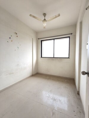 Room in 2 BHK Apartment at Mohammadwadi – for Rent