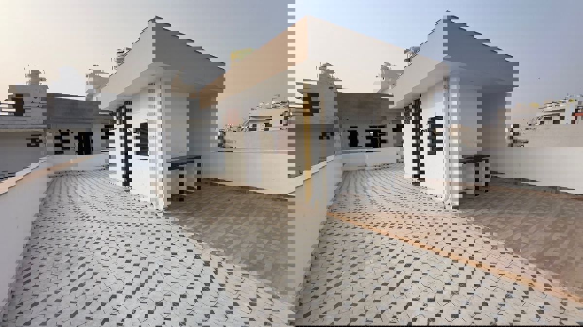 3 BHK 172 Sq.Yd. Builder Floor in BPTP District