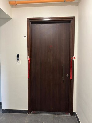 Furnished Amenities in 3 BHK Apartment at Marathon Monte South, Byculla West – for Rent