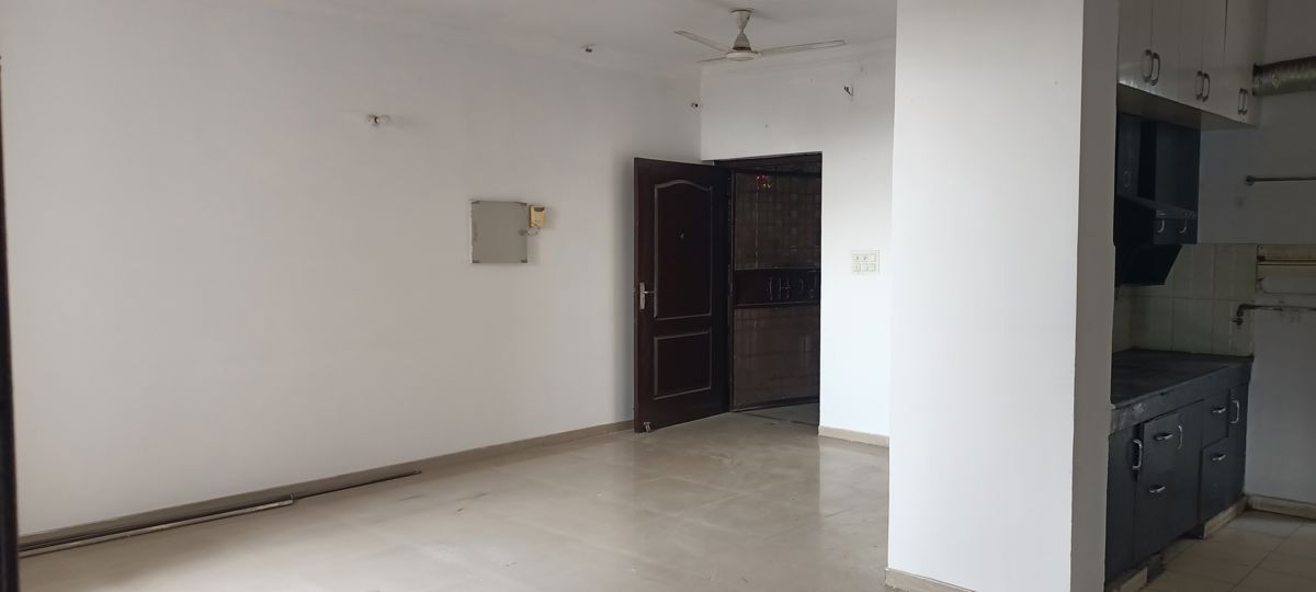 2.5 BHK + Servant Room Apartment For Rent in Assotech The Nest