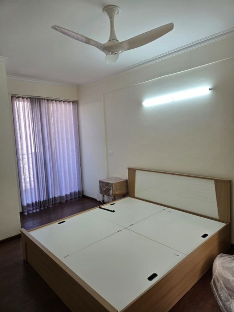 Bedroom, emaar-gurgaon-greens 3.5 Bedroom 1650 Sq.Ft. Apartment In Sector 102 Gurgaon 10233349