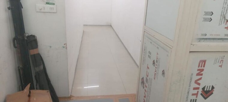 Room, vikhroli west Commercial Office Space 2000 Sq.Ft. In Vikhroli West Mumbai 10233373