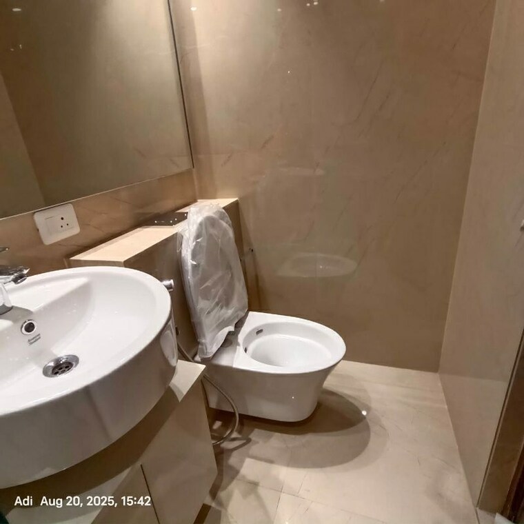 Bathroom, hiranandani-highland 1 Bedroom 379 Sq.Ft. Apartment In Powai Mumbai 10233381