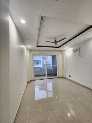 Room in 4 BHK Apartment at Emerald Anmol, Sector 88 – for Rent