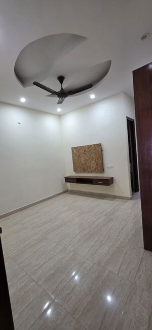Room in 2 BHK Builder Floor at Govind Vihar – for Rent