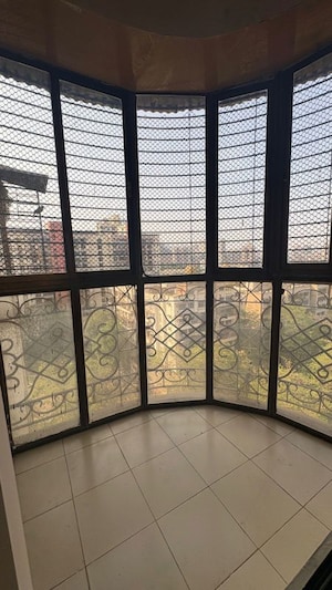 Room in 2 BHK Apartment at Patel Heritage, Kharghar – for Rent