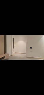 3 BHK + Servant Room,Study Room 215 Sq.Yd. Builder Floor in Sector 43