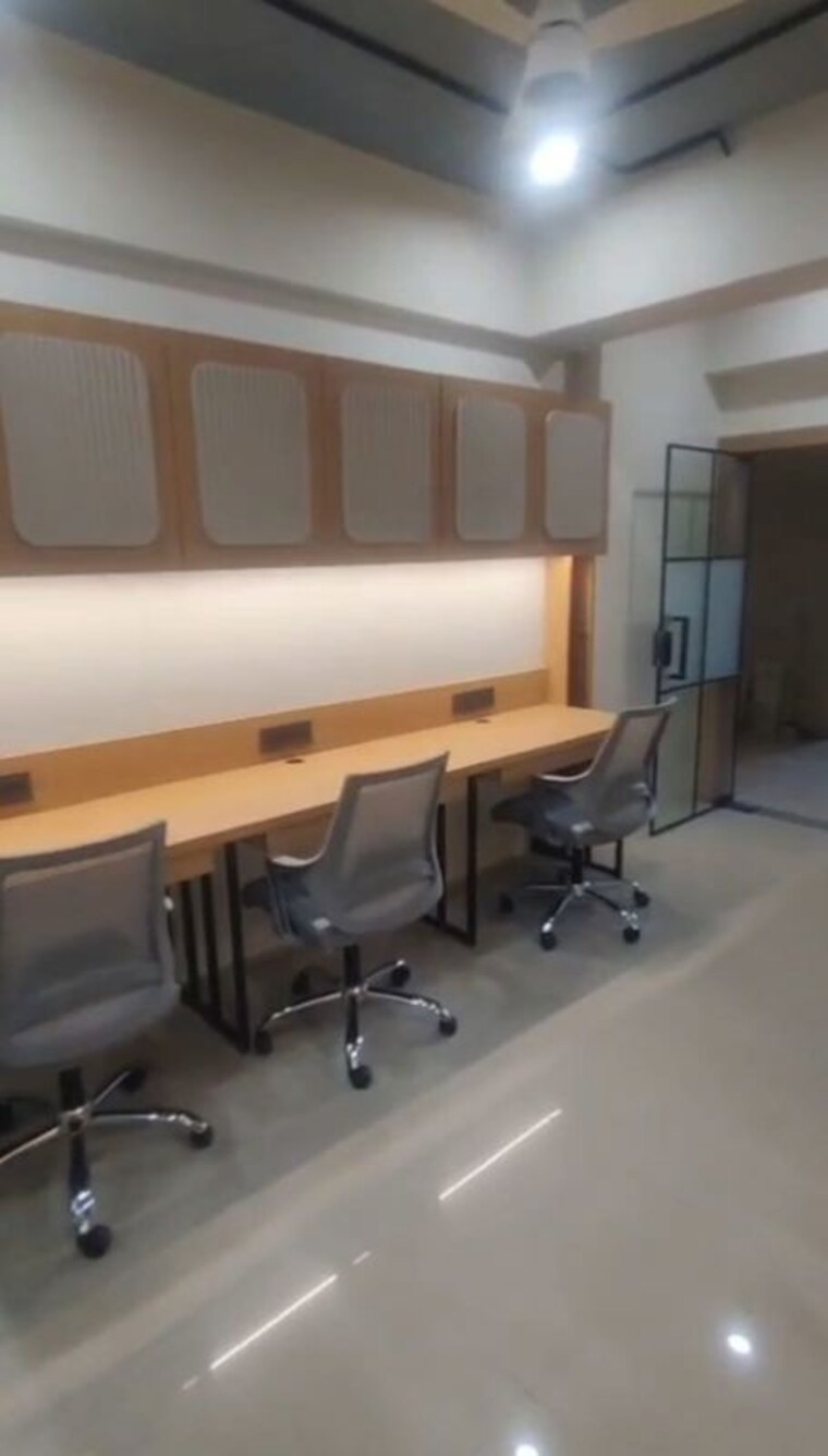 Team Area, goyal-titanium-business-park Commercial Office Space 565 Sq.Ft. In Makarba Ahmedabad 10233441