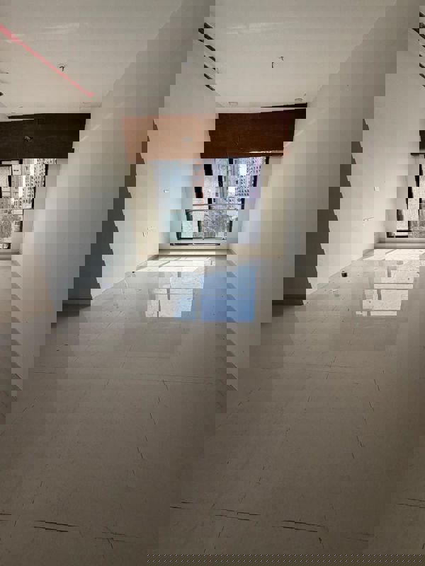 2 BHK 800 Sq.Ft. Apartment in Gurukripa Building