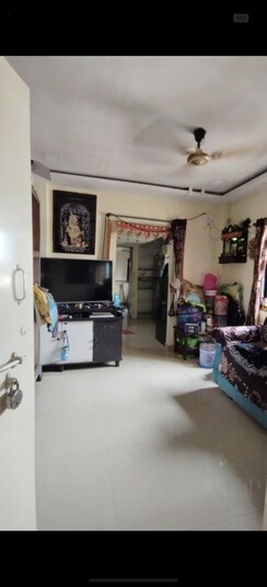 1 BHK + Extra Room Apartment For Rent in Royal Nest Malad West