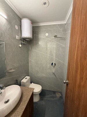 Bathroom in 2 BHK Builder Floor at Sector 42 – for Rent