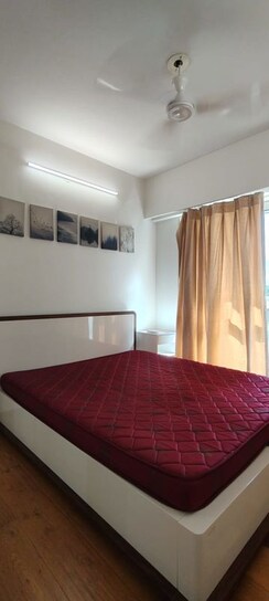 1 BHK + Extra Room Apartment For Rent in Godrej The Trees