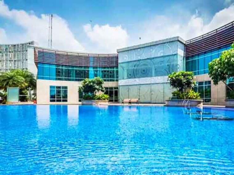 Swimming Pool, k-raheja-vivarea 4 Bedroom 2888 Sq.Ft. Apartment In Mahalaxmi Mumbai 10233508