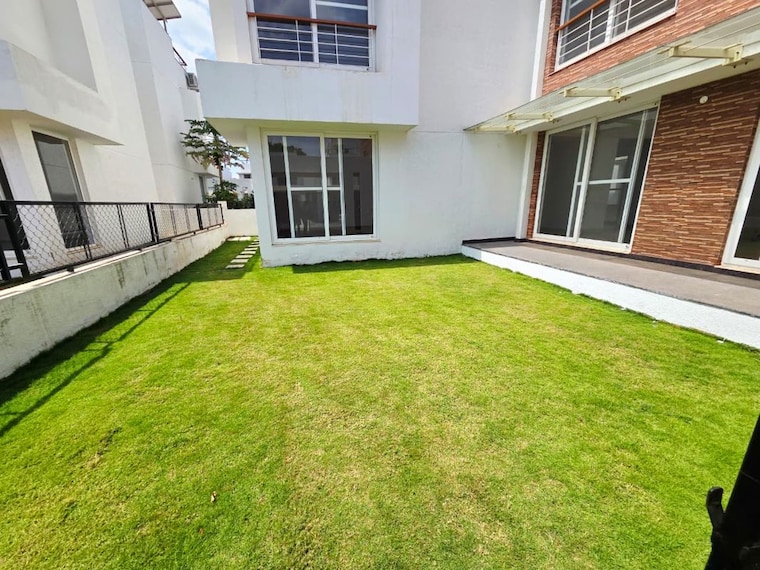 Exterior View, sterling-villa-grande-phase-2 3.5 Bedroom 3000 Sq.Ft. Villa In Whitefield Bangalore 10233470