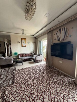 Parking in 3 BHK Apartment at Sheth Vasant Lawns, Laxmi Nagar – for Rent