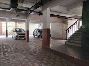 Parking in 3 BHK Apartment at Charbagh – for Rent