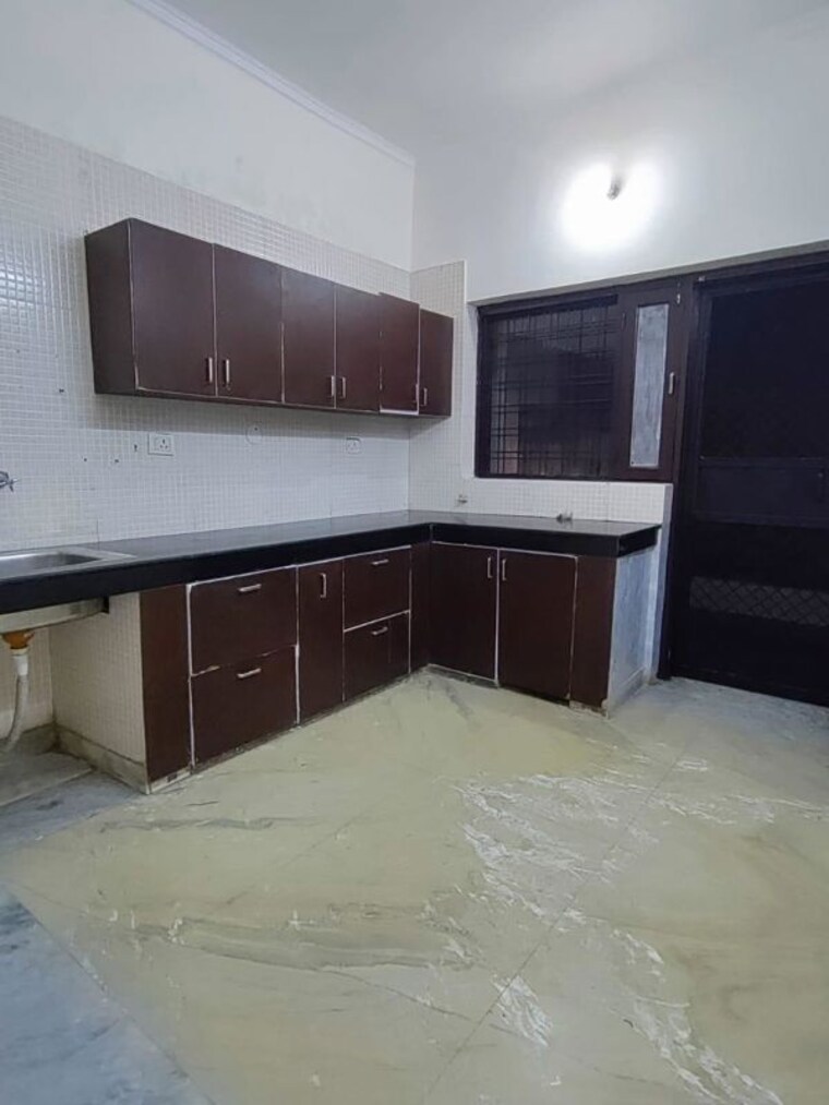 Kitchen, adhunik-society 2 Bedroom 1450 Sq.Ft. Builder Floor In Sector 52 Gurgaon 10233541