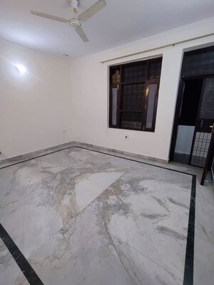 2 BHK Builder Floor For Rent in Adhunik Society, Sector 52