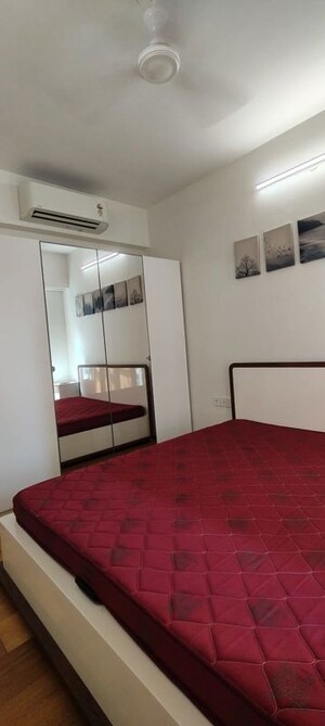 Room in 1 BHK Apartment at Godrej Two, Vikhroli East – for Rent