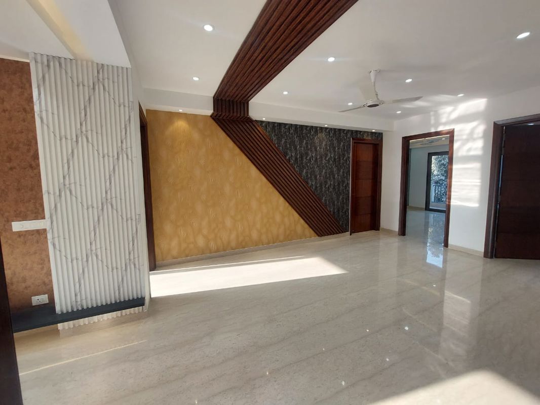 3 BHK + Servant Room Builder Floor For Sale in Sushant Lok I