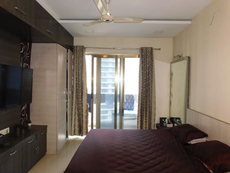 Living Room, kalpataru-sparkle 3 Bedroom 1220 Sq.Ft. Apartment In Bandra East Mumbai 10233621