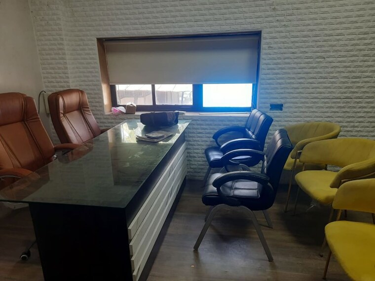  Parking, vikhroli west Commercial Office Space 4200 Sq.Ft. In Vikhroli West Mumbai 10233674