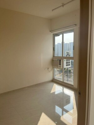 Room in 2 BHK Apartment at Lodha Palava Crown, Dombivli East – for Rent