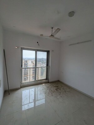 Room in 2 BHK Apartment at Mayfair The View, Vikhroli West – for Rent