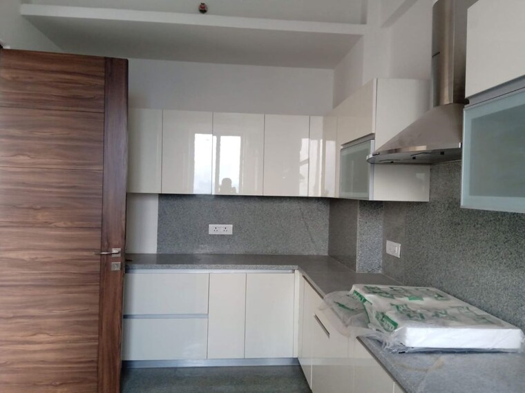 Kitchen, krrish-shalimar-ibiza-town 3.5 Bedroom 2390 Sq.Ft. Apartment In Suraj Kund Faridabad 10233678