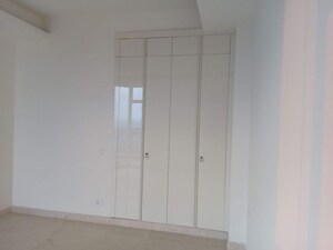 Room in 3.5 BHK Apartment at Krrish Shalimar Ibiza Town, Suraj Kund – for Rent