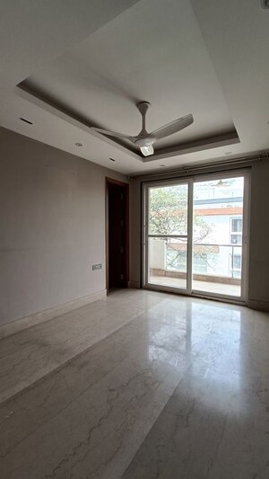 Room in 3 BHK Builder Floor at Sushant Lok I – for Sale