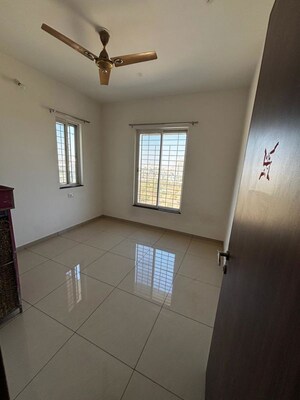 Room in 2 BHK Apartment at Vilas Javdekar Yashone Hinjawadi Phase 1, Hinjewadi – for Rent