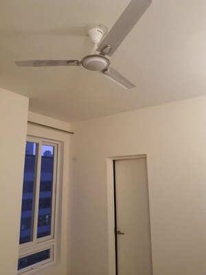 Furnished Amenities in 3 BHK Apartment at Emaar Emerald Floors Premier, Sector 65 – for Rent