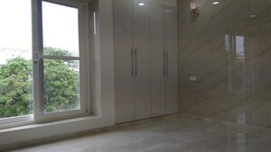 Building Lobby in 6+ BHK Builder Floor at Sector 51 – for Rent