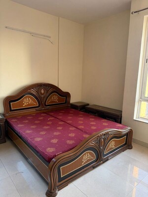 Bedroom in 2 BHK Apartment at Unitech Escape, Sector 50 – for Rent
