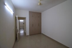 4 BHK + Servant Room Apartment For Rent in Emaar Emerald Floors Premier