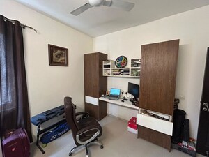 2 BHK Apartment For Rent in AIPL Zen Residences, Sector 70a