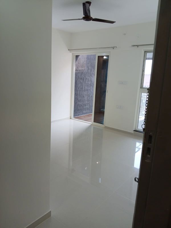 1 BHK + Basement Apartment For Rent in Paranjape Trident Twin Towers